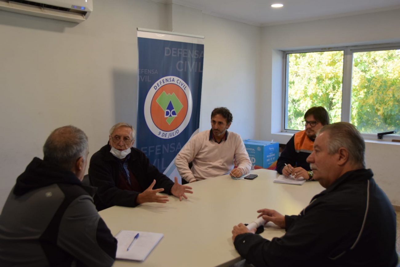 Reunión con la sociedad de fomento del barrio Luján Semanario Extra